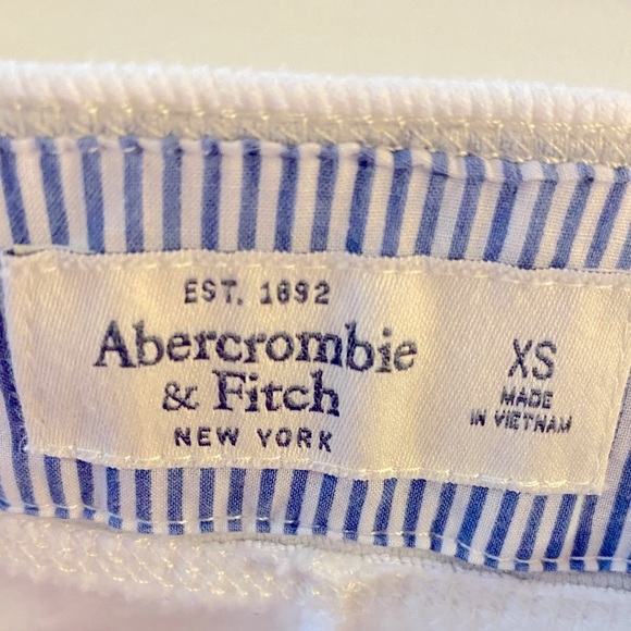 ABERCROMBIE & FITCH Y2K New York Capri Sweatpants - Picture 3 of 3